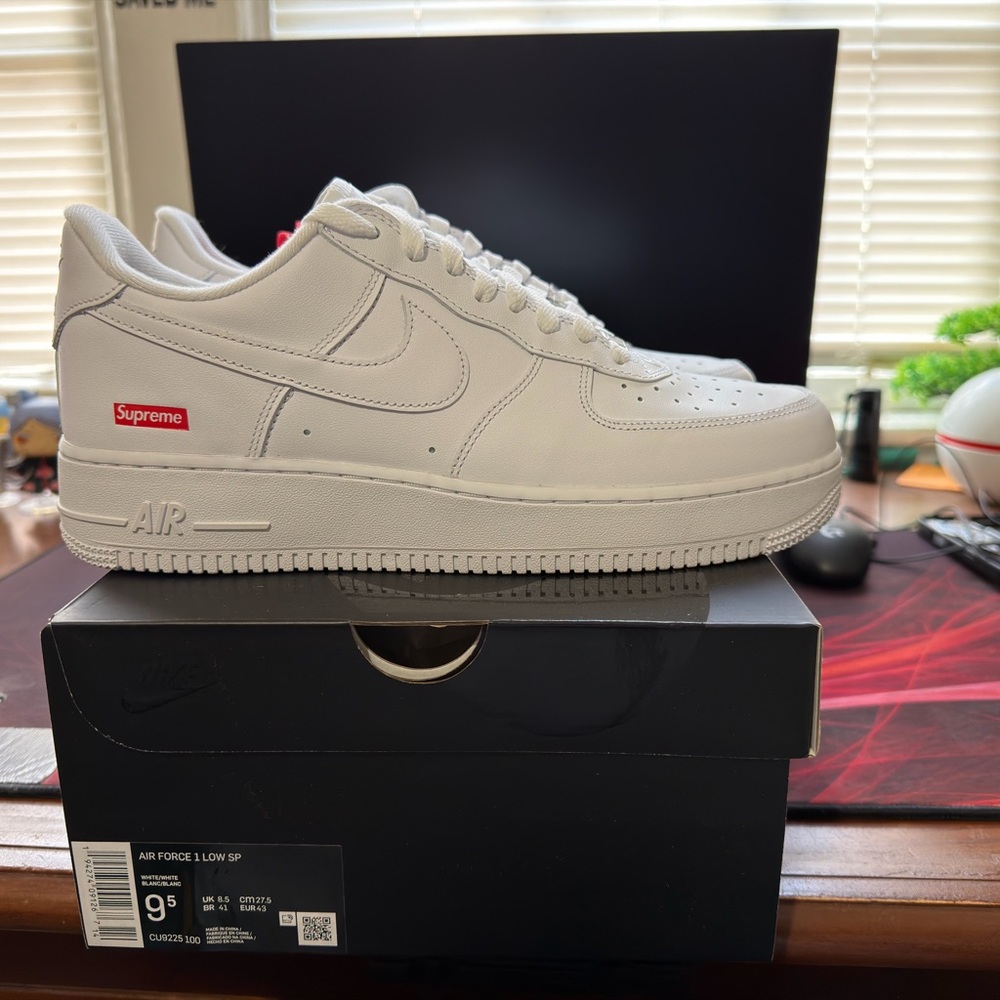 Nike Air Force 1 Low Supreme